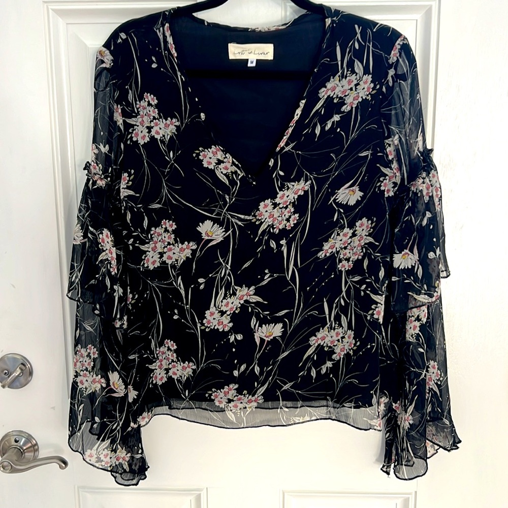 Blouse, flowy